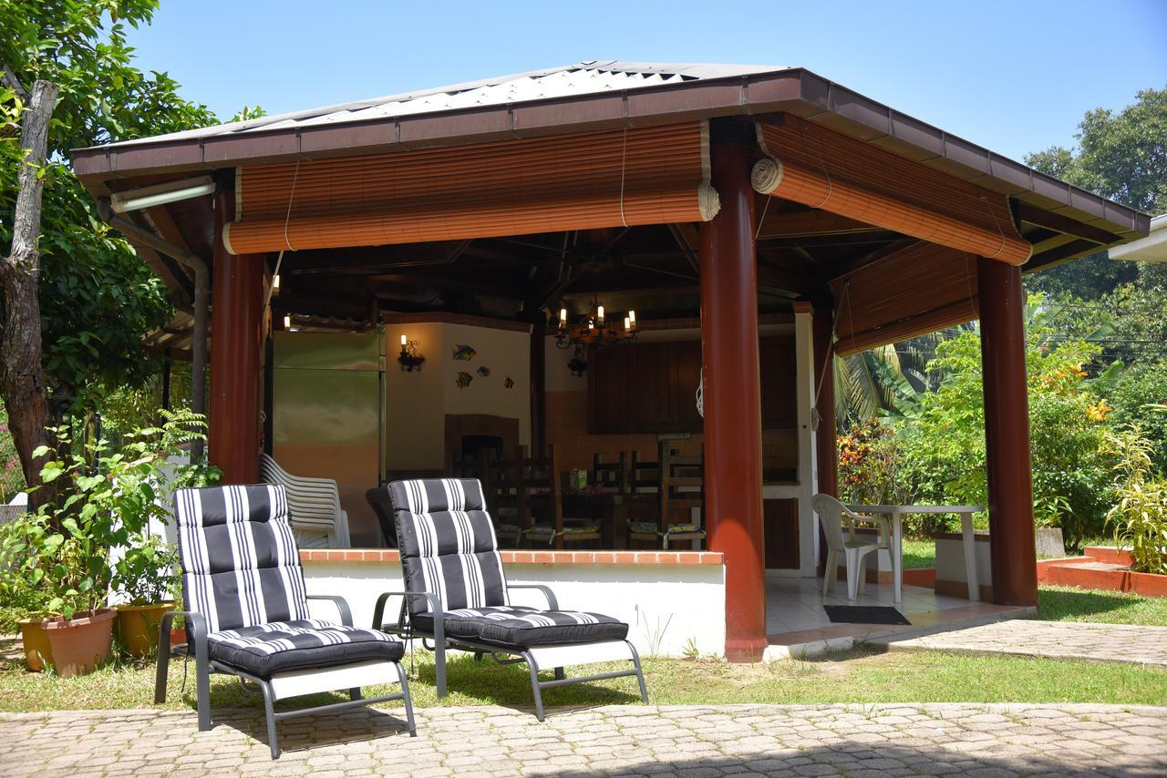 Jessies Guest House Seychelles Бо Валон Екстериор снимка